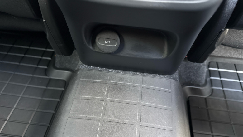 Volvo Xc40 2.0 T5 R DESIGN 5dr AWD Geartronic Petrol Estate